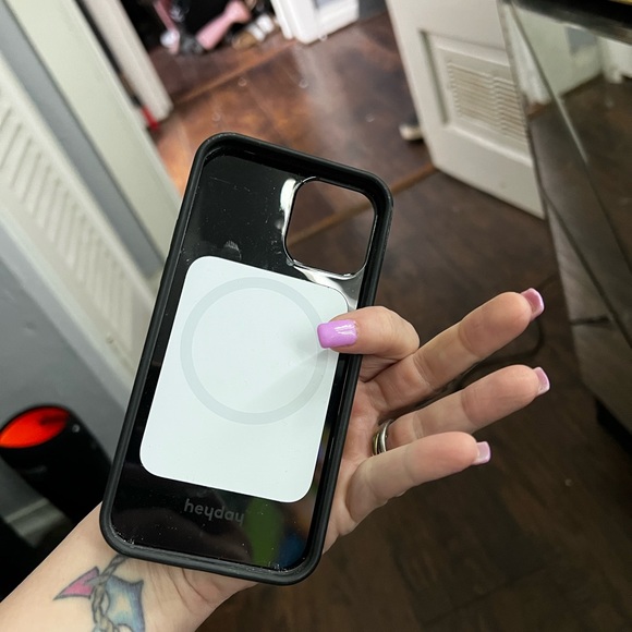 iPhone 12 phone cases - Picture 2 of 7